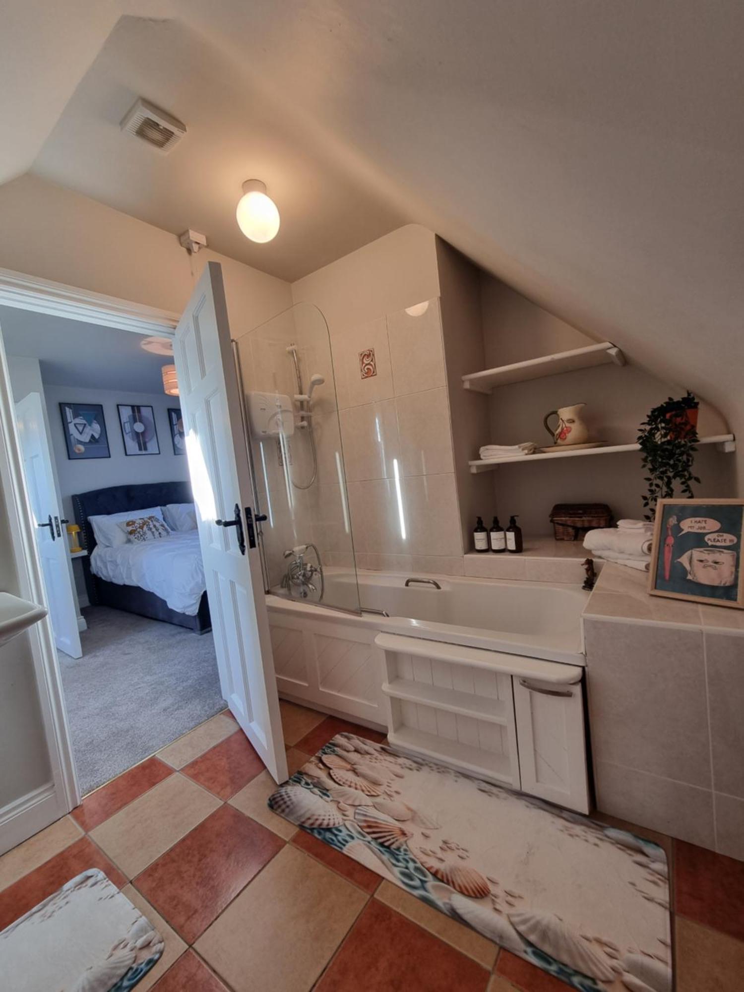 Homestay The Pink Door Killala